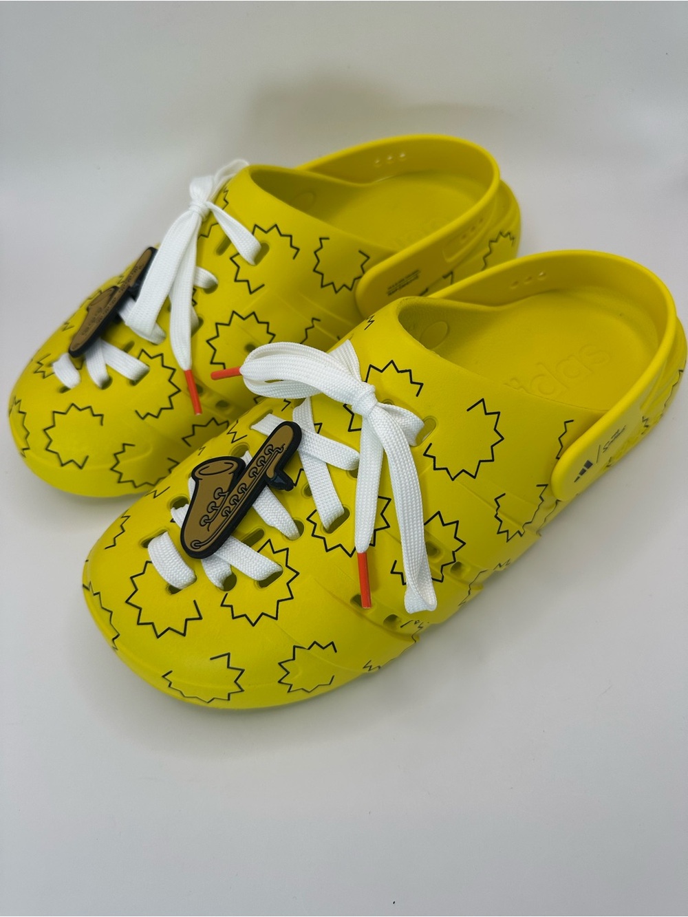 adidas The Simpsons Adilette Clog HQ2580 Men’s Sz 10 / Women’s Sz 11 Yellow